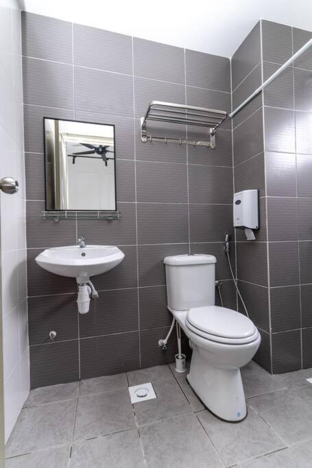 Sunrise Terrace At Quintet Apartment Тана Рата Екстериор снимка